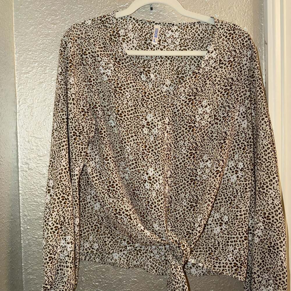 VIISHOW Leopard Print Long Sleeve Tie-Front Blouse
